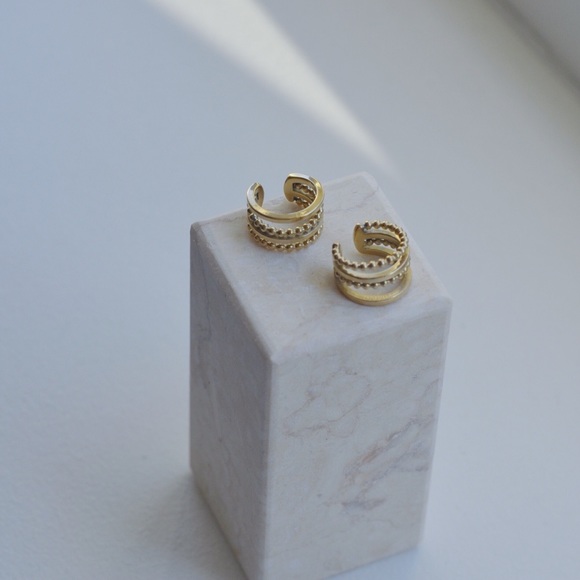 18K Gold Plated Multi-layered Beaded Ear Cuff - Picture 5 of 9